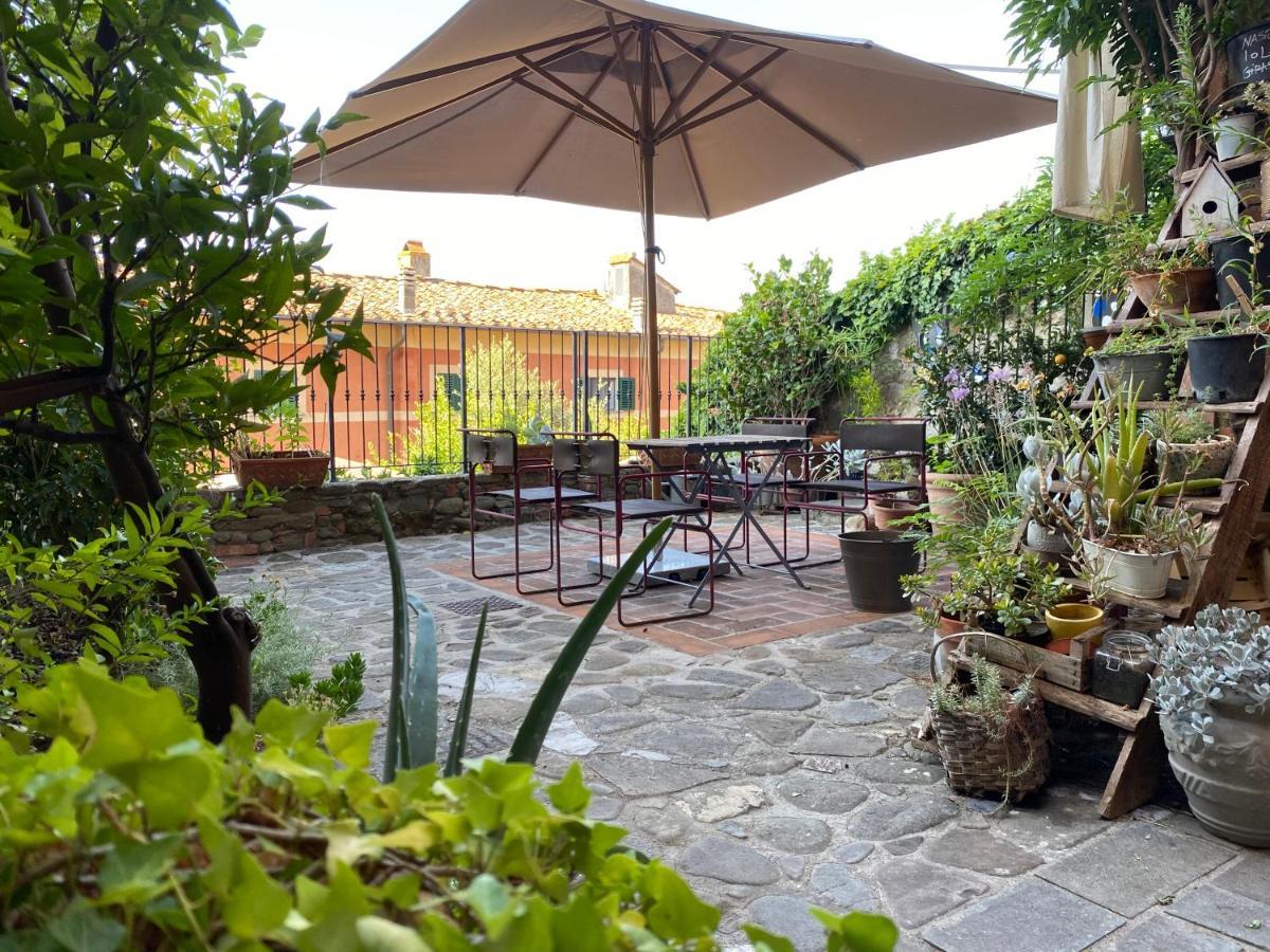 Residenza Buggiano Antica B&B - Charme Apartment In Tuscany Borgo a Buggiano Exterior photo